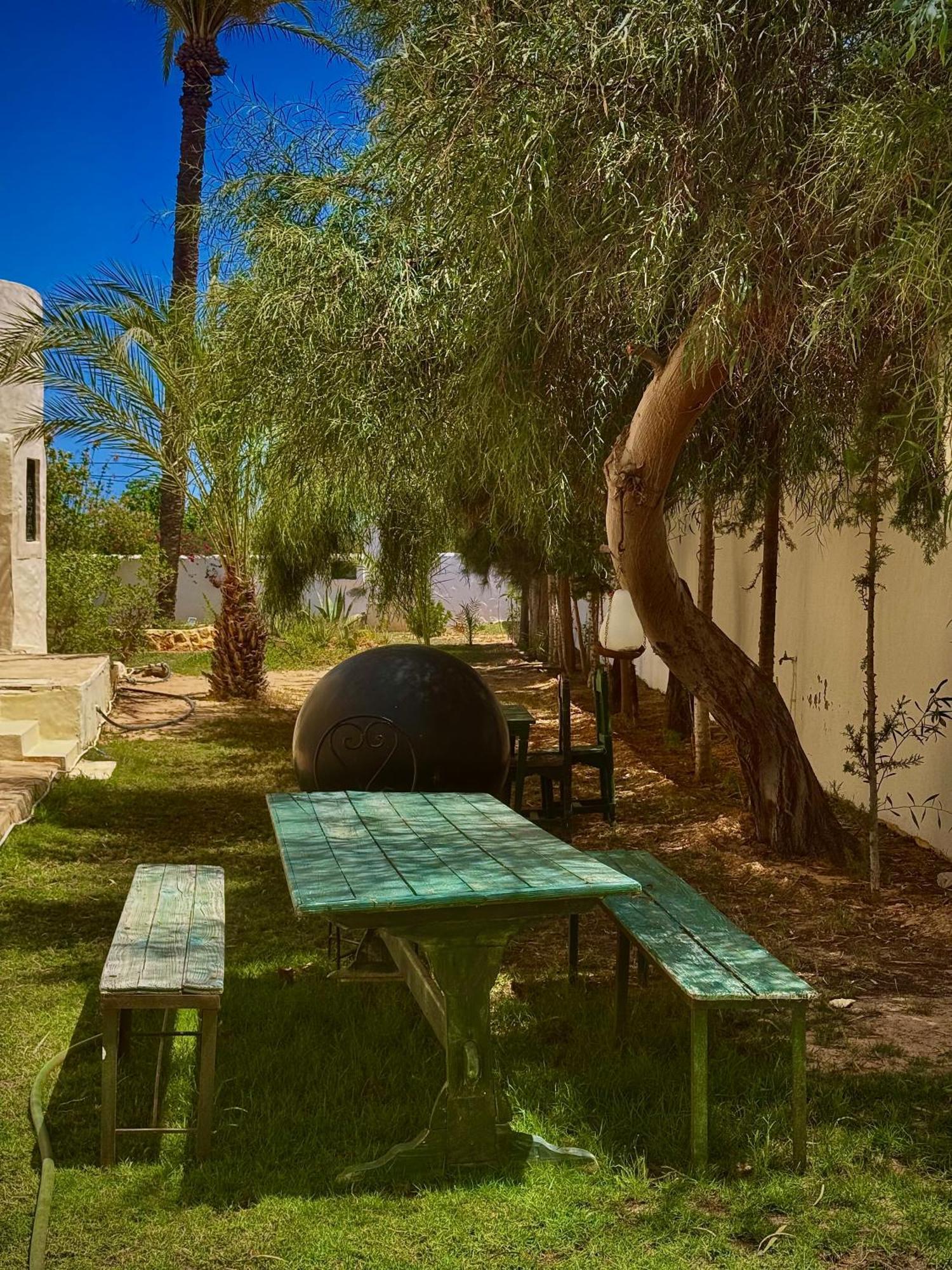 Dar Oueghlani - Maison D'Hotes El Mây Exterior foto